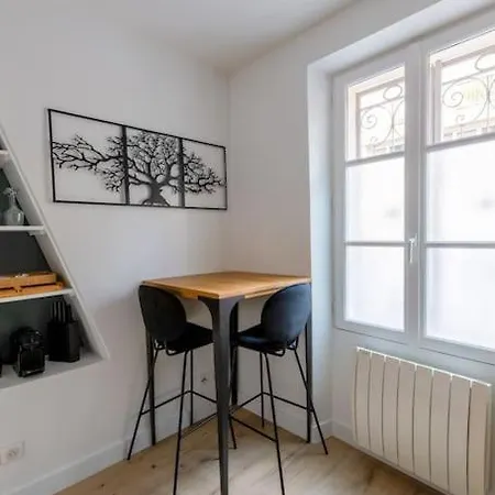 Elegant Renove A 14eme Apartment