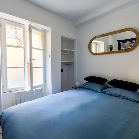 Apartment Elegant Renove A 14eme Paris